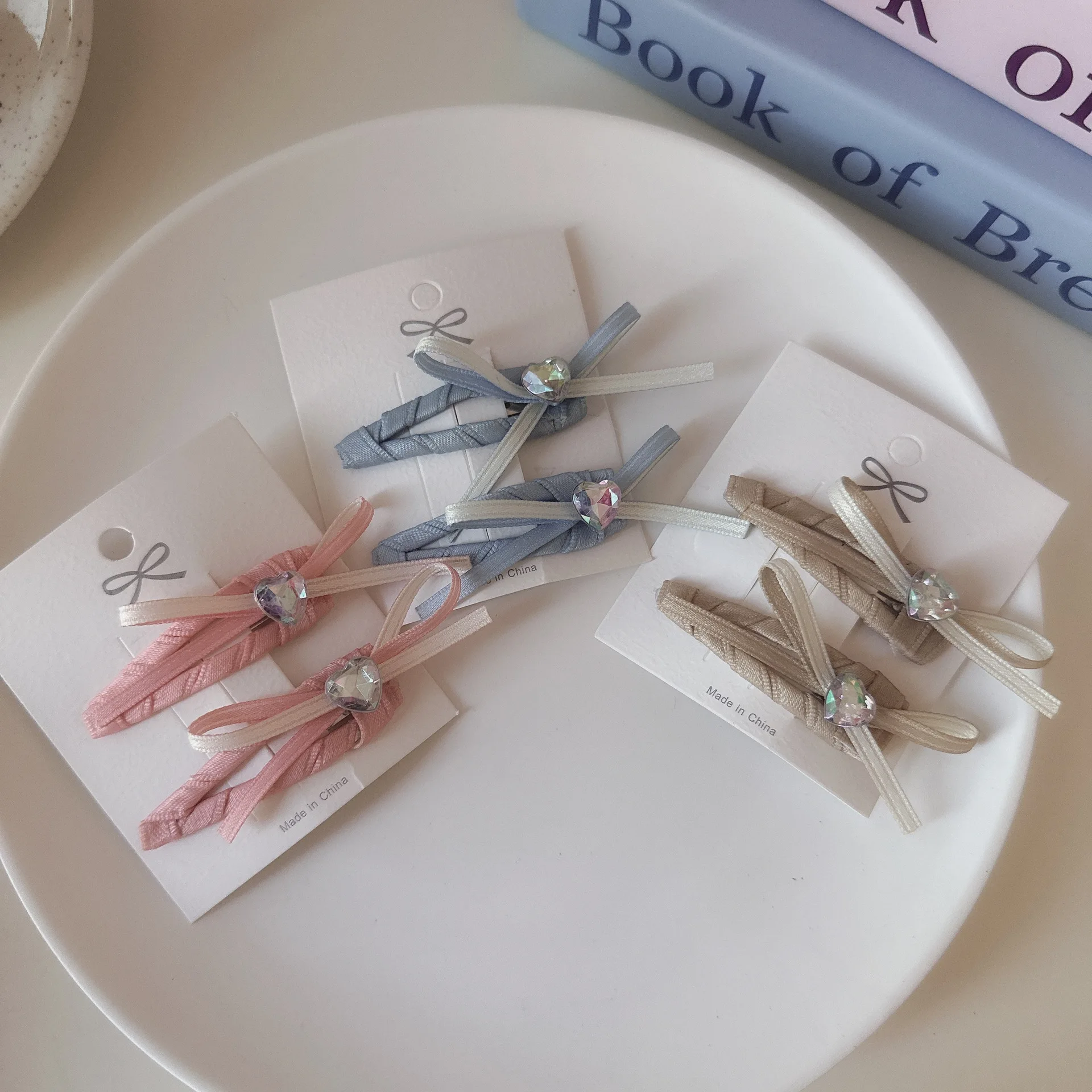 

Cute Ribbon Heart Bow Side Hair Clip for Bangs Non Slip Strong Hold Soft Lightweight for Double Ponytail Hair Styling Tools