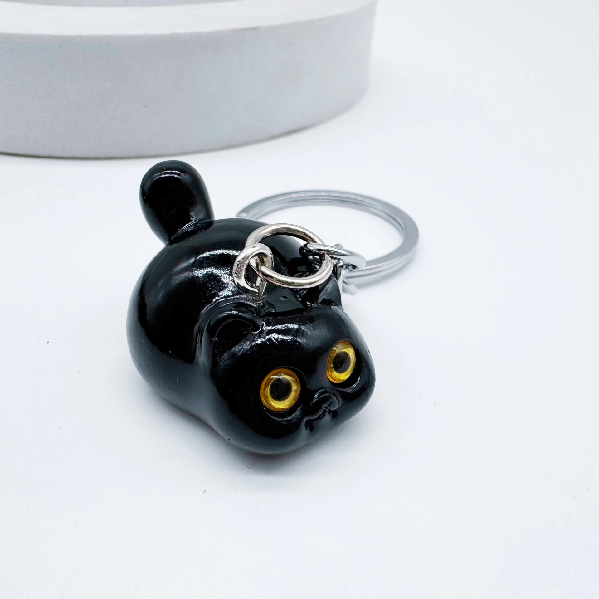 Cute Resin Little Black Cat Keychain Pendant Cartoon Mini Kitten Charms Creative Funny Kitten Car Key Ring Hanging Ornaments