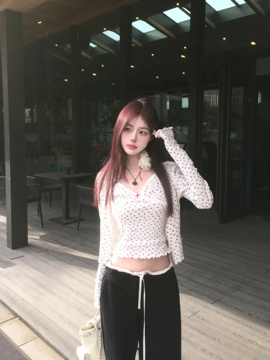 طقم وصيفة الشرف الأنيق بطباعة الزهور وأكمام طويلة، توب بحمالات رفيعة وكارديجان جميل للحماية من الشمس في الصيف، زي نسائي من قط...