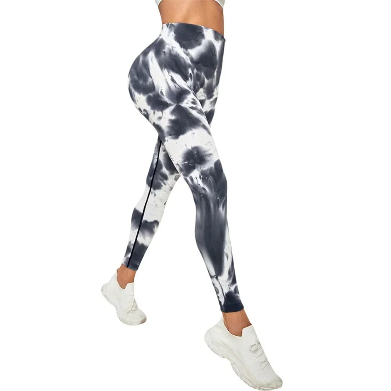 Dyeing seamless knitted tight fitting yoga pants with lifted buttocks, women's peach buttocks fitness and sports cropped pants