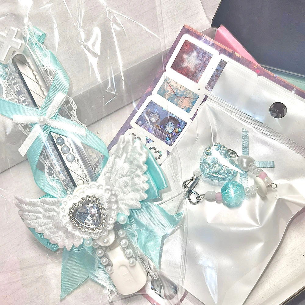 Green Lace Decor Utility Knife with Keychain Kawaii Handmade Art Knife Bow Rhinestone Heart Wings Portable  Paper Cutting
