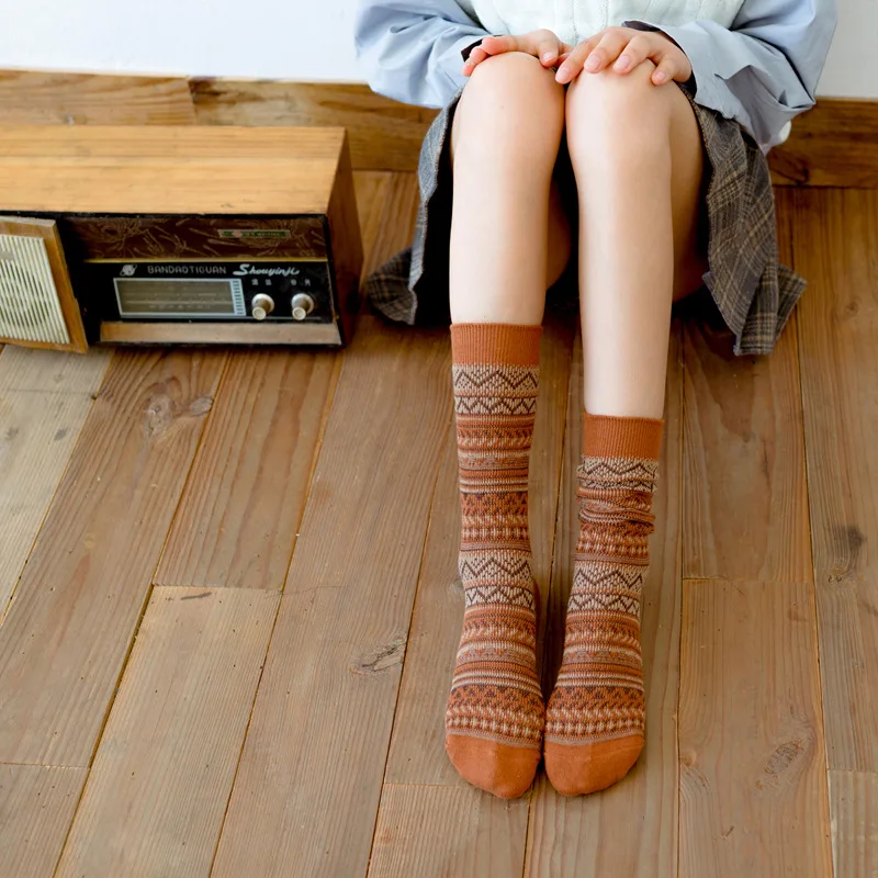 3Pairs Mid-Calf Cotton Socks for Women Autumn/Winter Ins Style Japanese Ethnic Wind Pile Socks Retro Thick Long Socks