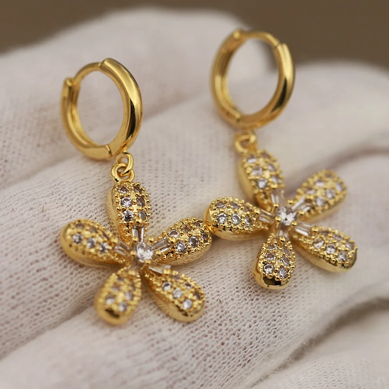 New Sight Design Crystal Flower Stud Earrings for Women Fashion Brand Jewelry Luxury Zirconia Delicate Earrings