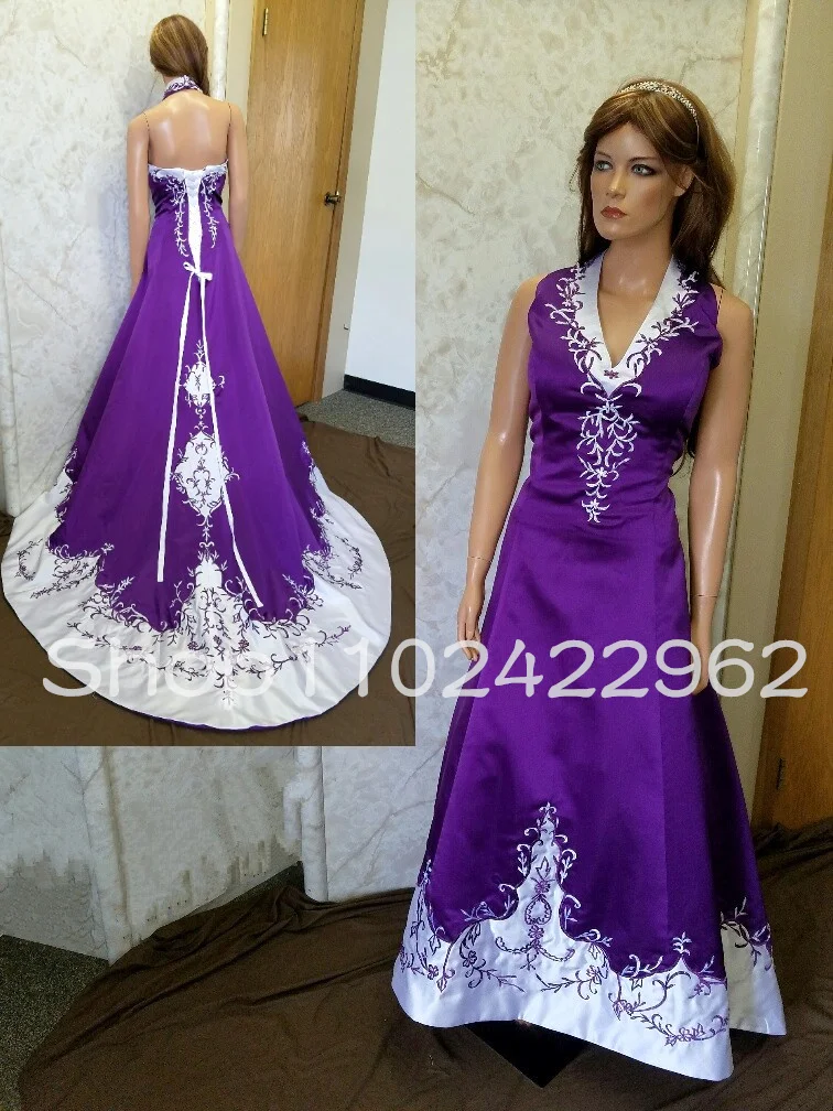 Gothic Purple Wedding Dresses with White Accents Halter V-neck Stain Embroirdery Beaded Lace-up Corset Bridal Gown