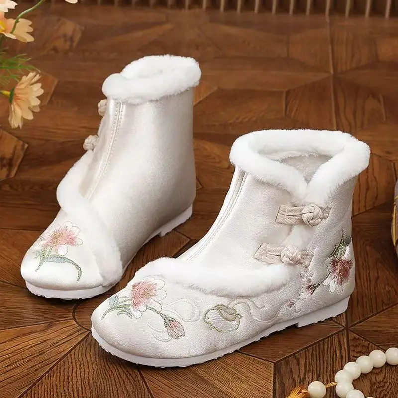 Hiver nouvelles femmes semelle plate brodé cheville coton bottes semelle souple antidérapant Style ethnique en peluche garder au chaud sans lacet bottes de neige