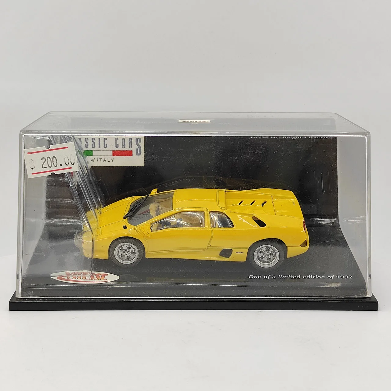 

Дефект поверхности краски, литой под давлением VITESSE, масштаб 1:43, Lamborghini Diablo, ограниченная серия, модель автомобиля из желтого сплава, Коллекционная игрушка в подарок