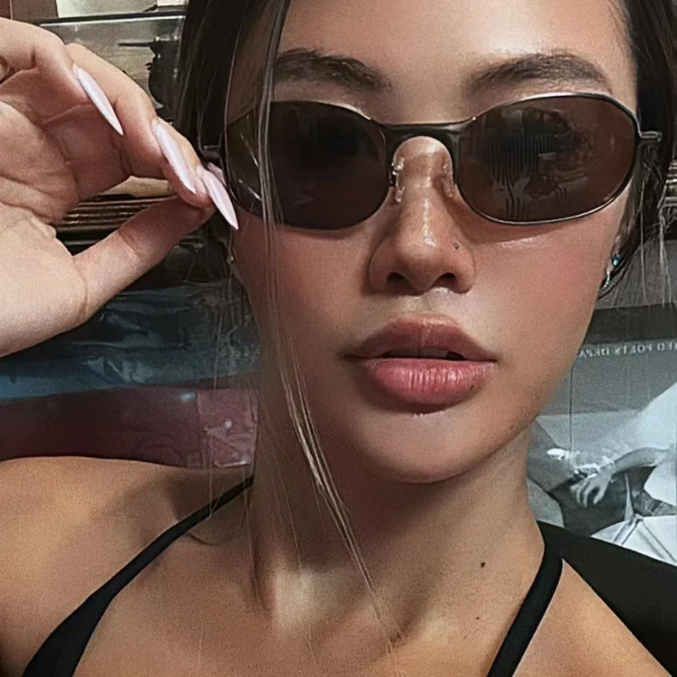 

2026 World Trend Personalized Women's Luxury Polarized Sunglasses Leisure Holiday Travel Driving UV400 Men's Curved Sunglasses