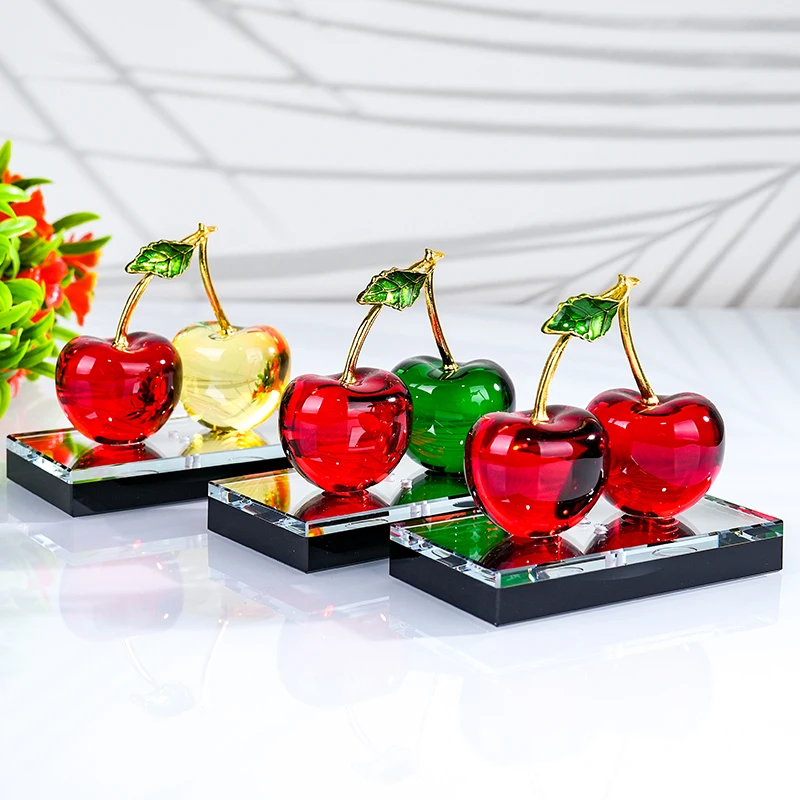 New Design Crystal Decoration Crafts Cherry Custom Luxury Empty Glass Crystal Perfume Bottle