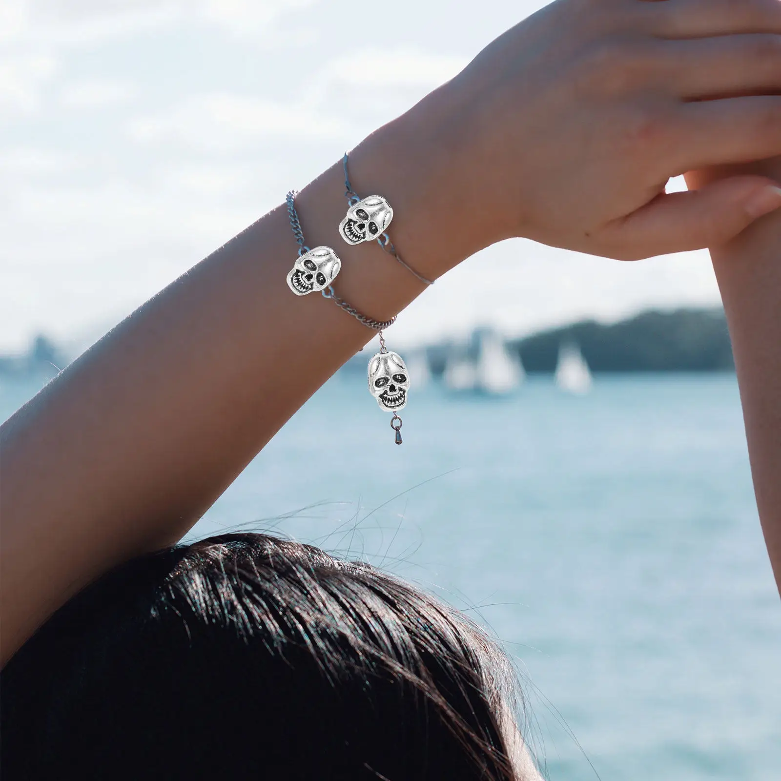 

50Pcs Skull Head Jewelry Making Beads Bright Color Hard Wear Resistant Smooth Edges for DIY Necklace Bracelet Keychain Pendant