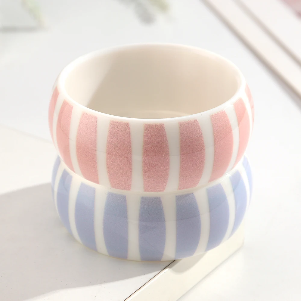 Neue Bunte Harz-Armreifen mit Breiten Vertikalen Streifen, Einfache Geometrische Runde Stapelbare Acryl-Armreifen, Damenschmuck Geschenke – Detail 7
