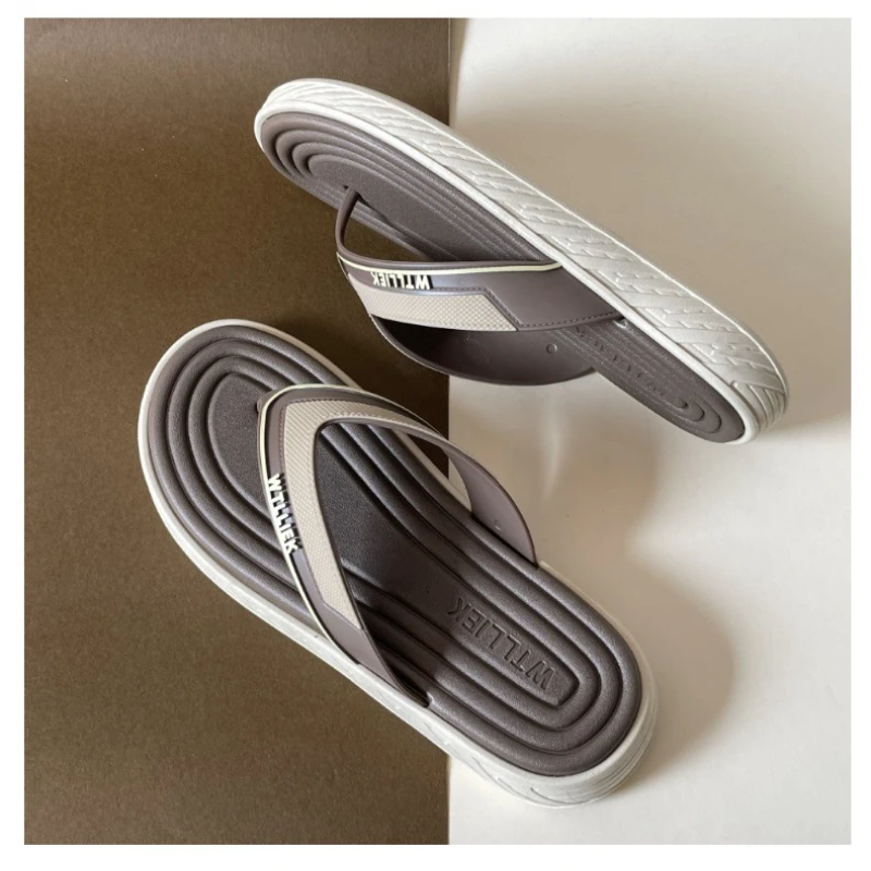 

New Men's PVC Platform Flip Flops Super Soft Light Flat Slippers Home Anti-slip Slides Outdoor Beach Sandals Sandalias De Hombre