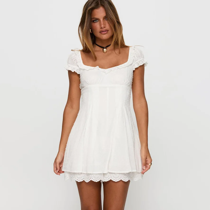 

New lace lace square neck suspender slim backless white dress fashionable simple and versatile temperament luxury elegant resort