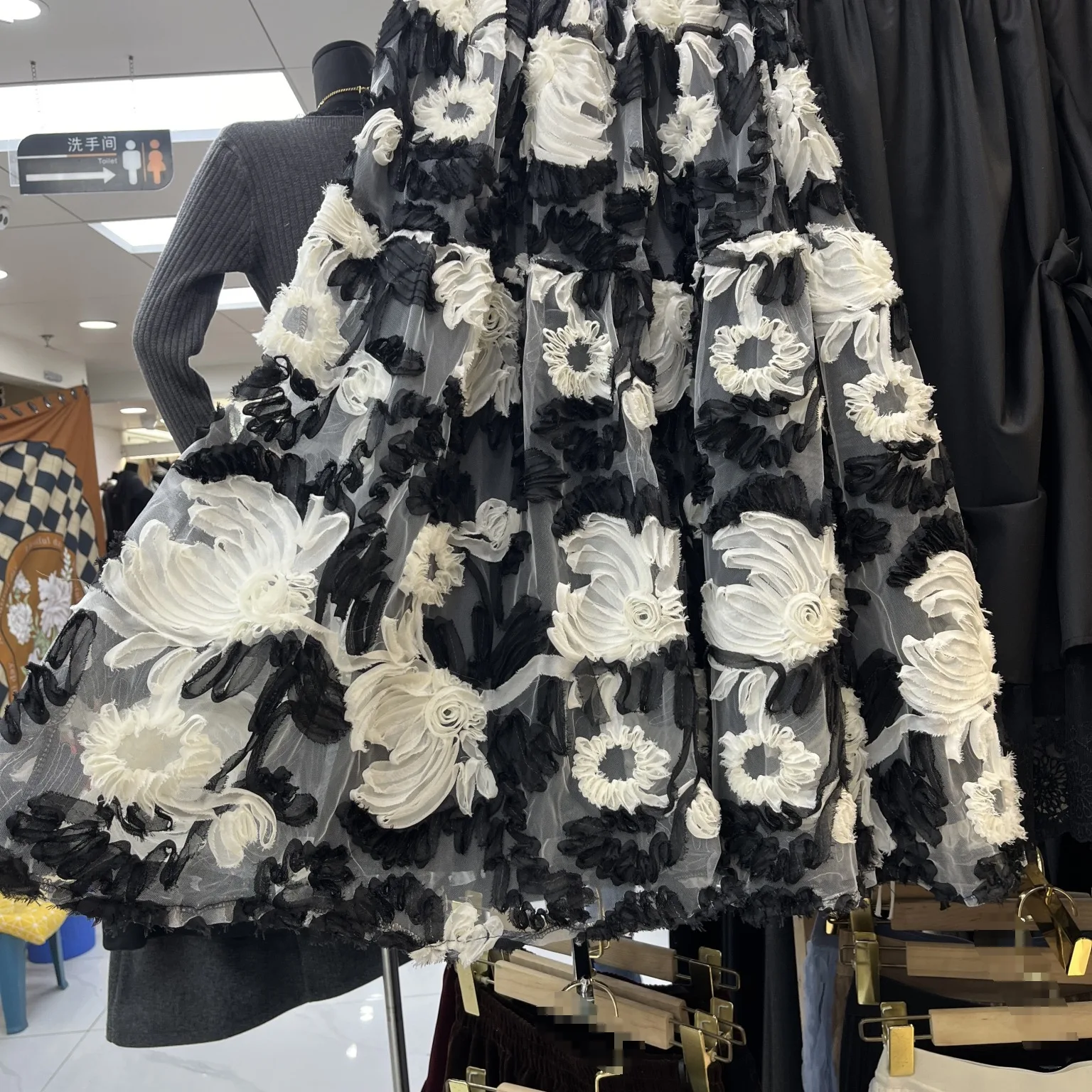 2025 spring French Contrast Colors Embroidered Skirt Elastic Waist Loose Fashion Elegant Women A-line Skirts