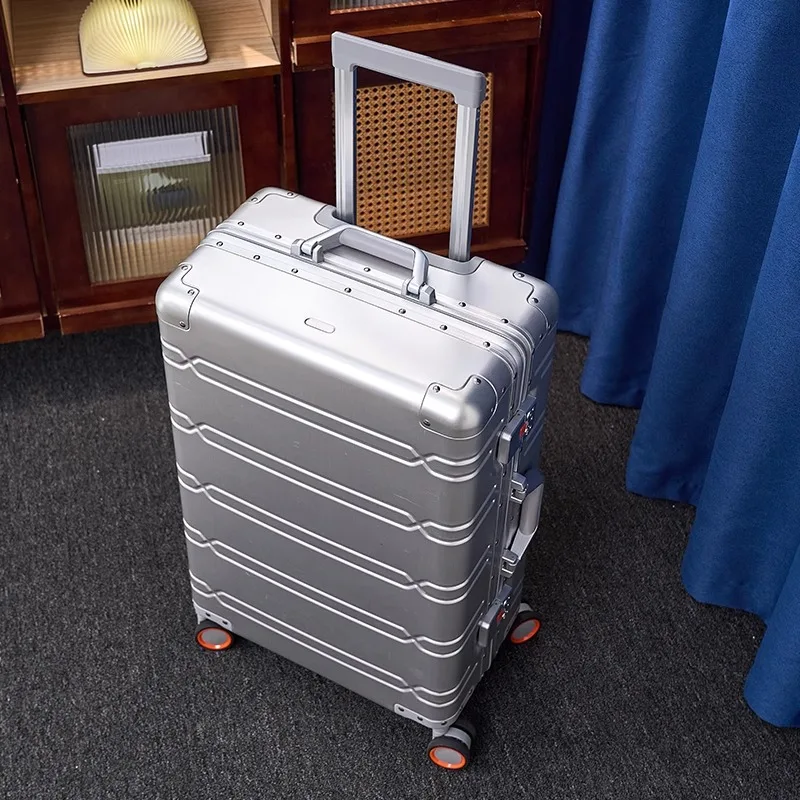 All-metal aluminum-magnesium alloy suitcase