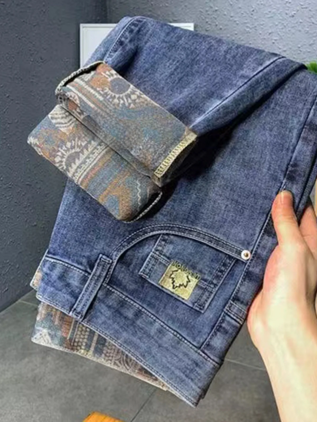 

Мужские джинсы премиум-класса с принтом и вышивкой, свободные прямые брюки-шаровары на резинке, зауженные к низу, повседневные, со средней посадкой