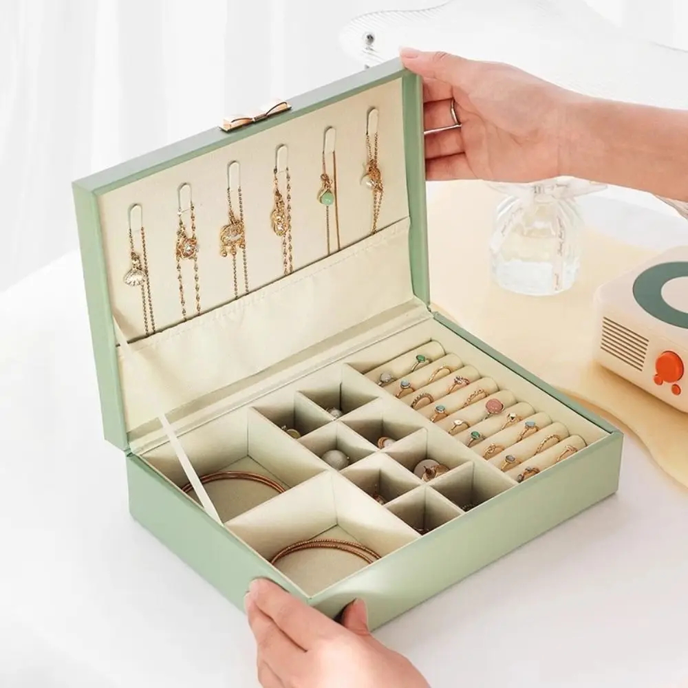 

Коробка для хранения украшений из искусственной кожи с бархатной внутренней отделкой, органайзер для колец, ожерелий, браслетов, футляр для переноски