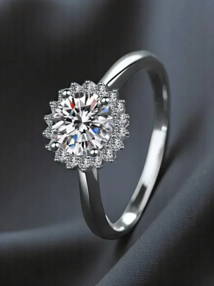 

Hot Sale 925 Sterling Silver Ring Moissanite 1 Carat VVS1 D-color Women Fashion Luxury Sunflower Temperament Jewelry With GRA Ce