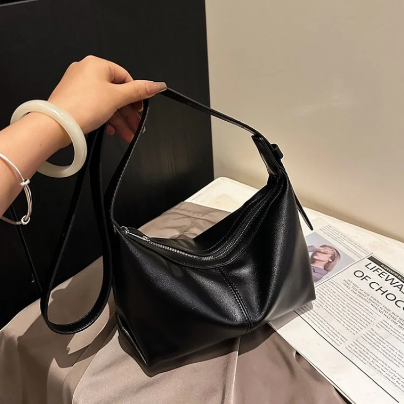 

Chic Pearl Strap Evening Mini Bag Women Designer Elegant Crossbody Featuring A Strand Of Faux Pearls