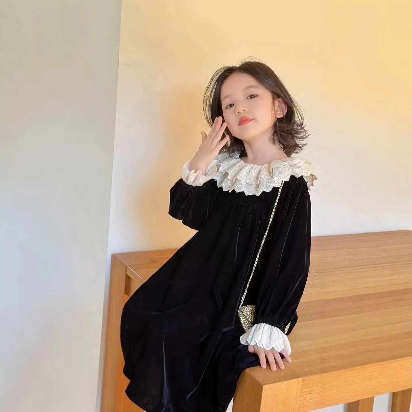 Velvet long sleeve dress with lace collar Autumn/Winter princess party dress for kids girl kids clothes girls dress