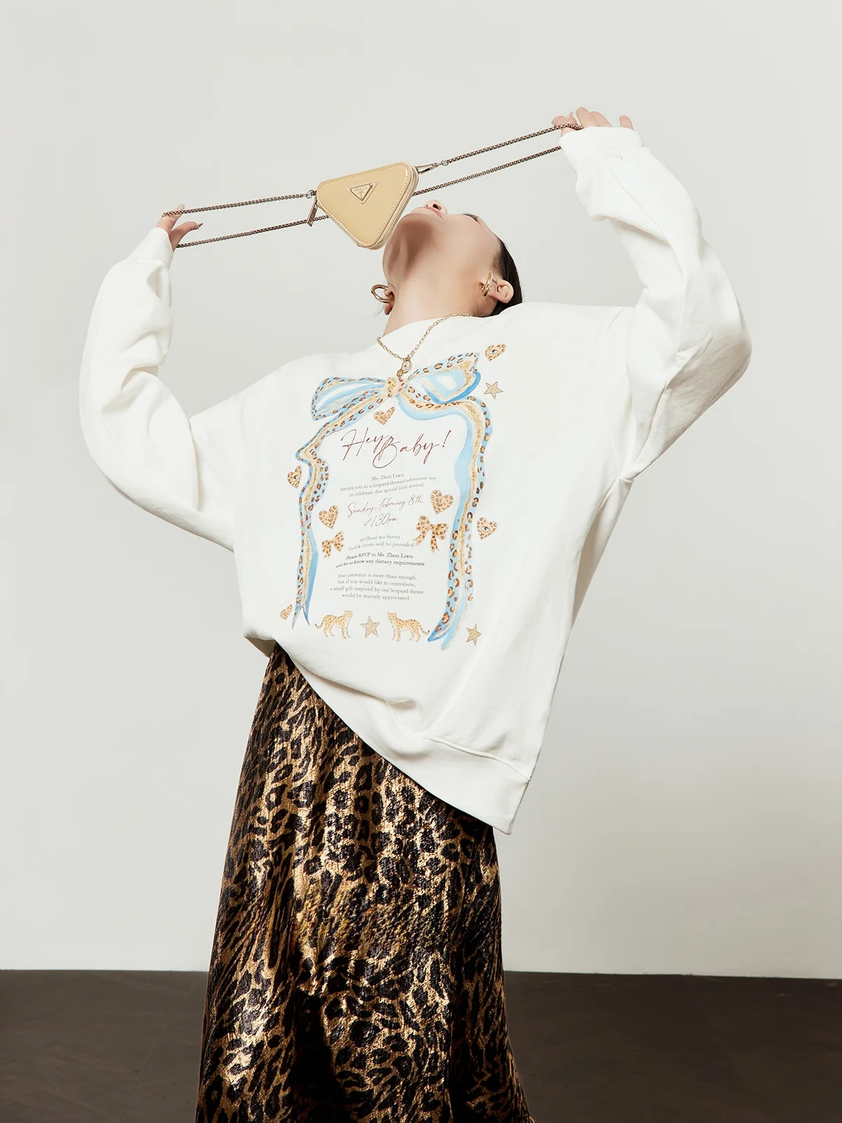 

Белый свободный женский свитшот с узлом, повседневный, весна 2026, новинка, удобный женский топ с длинным рукавом