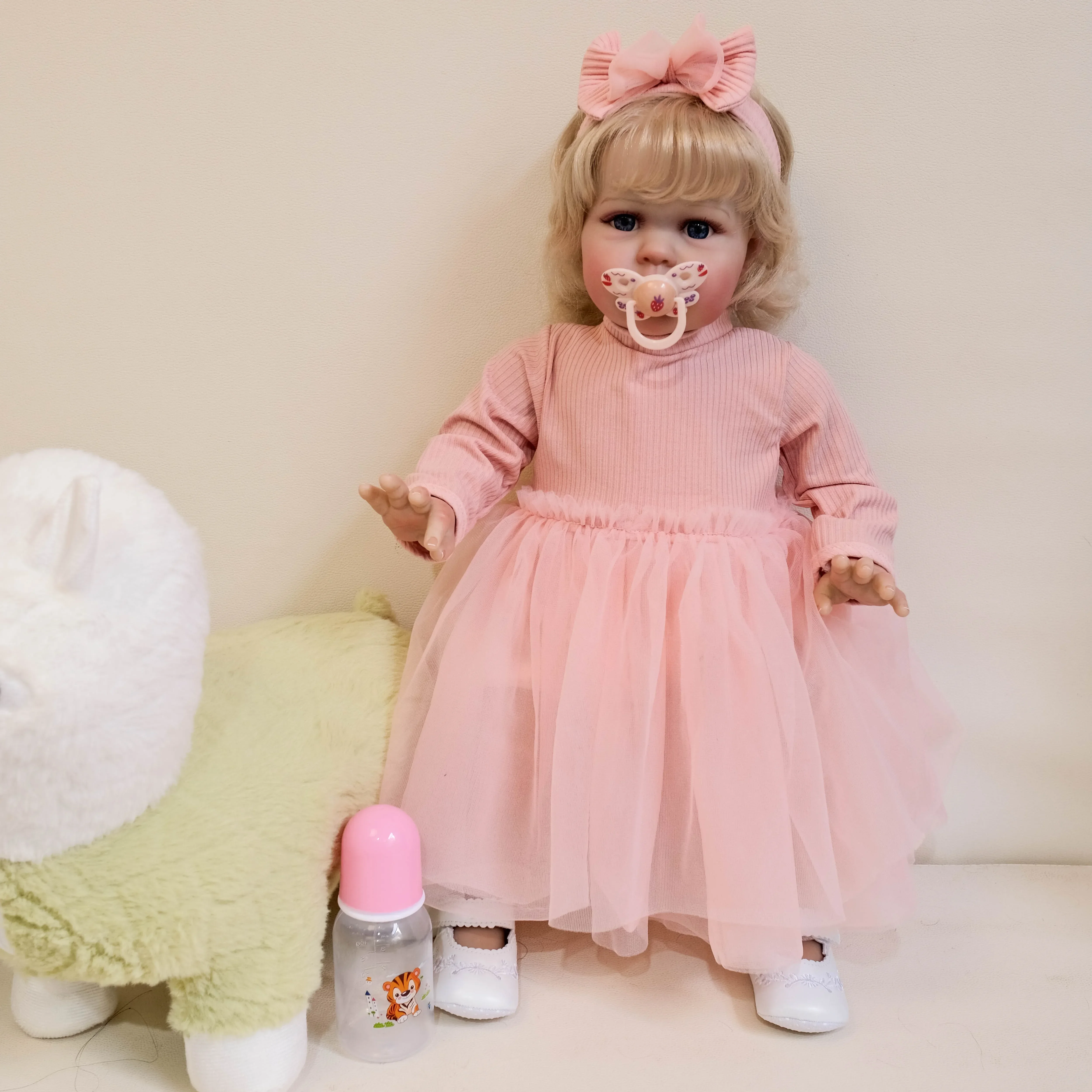 St.Store 24 インチ エリー布ボディ リアルなリボーン幼児 手根付き髪 かわいい女の赤ちゃん人形 赤ちゃん