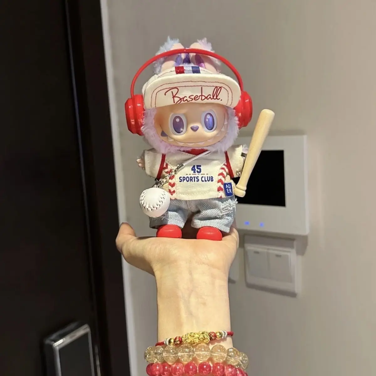 

Только одежда для кукол Labubu V1 V2, комплект бейсбольной формы с наушниками и обувью, наряды Labubu, аксессуары без кукол