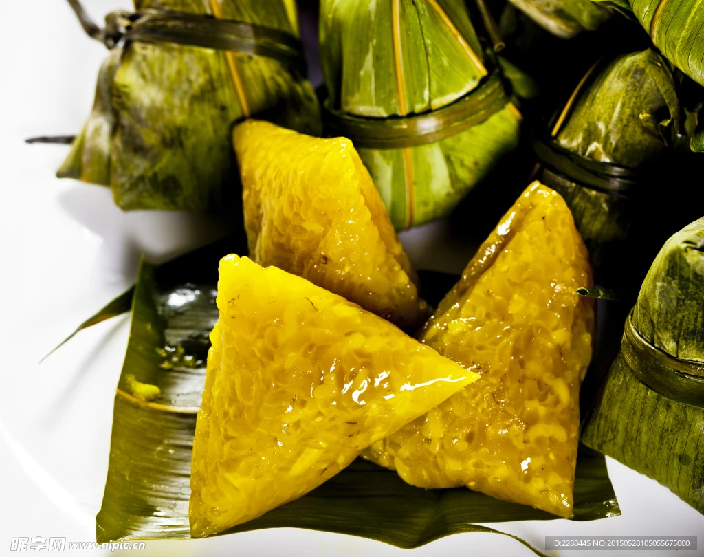 

4 шт. пенопластовых шин WLtoys 144001 124019 124017 A959 для внедорожников, колеса 68 мм с шестигранным креплением 12 мм, подходят для радиоуправляемых машин масштаба 1/16, 1/14, 1/12.