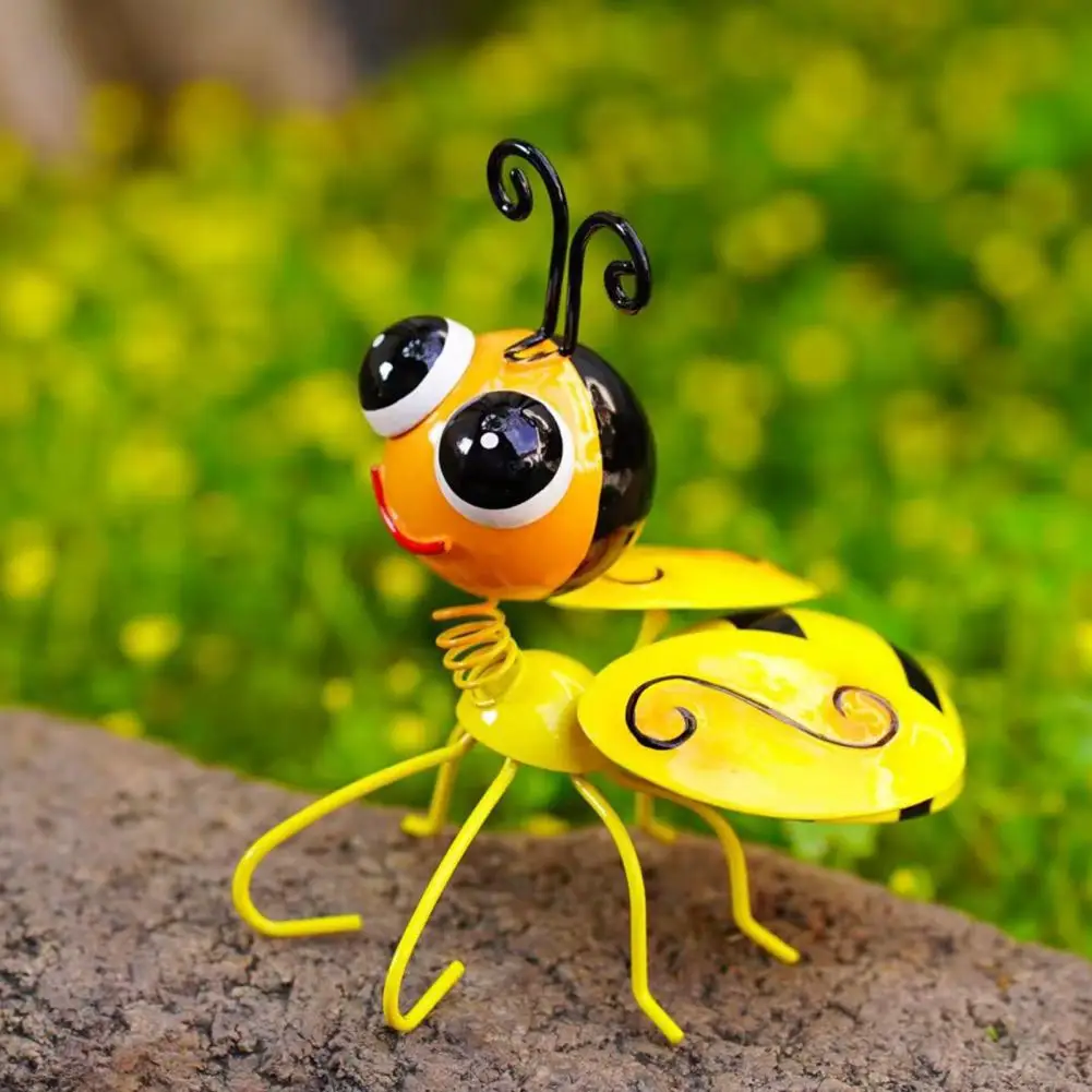 Metal Bee Garden Statue Small Cute Bumble Bee Sculpture Outside Fence Lawn Art Ornament for Garden Backyard Table Wall Decor