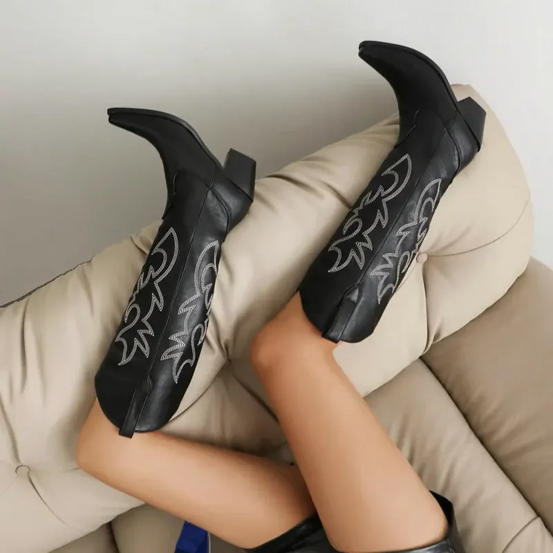 

Embroidery Pink White Western Cowboy Women Knee-high Boots Chunky High Heels Embroider Winter Shoes For Wide Legs Big Size 45 46