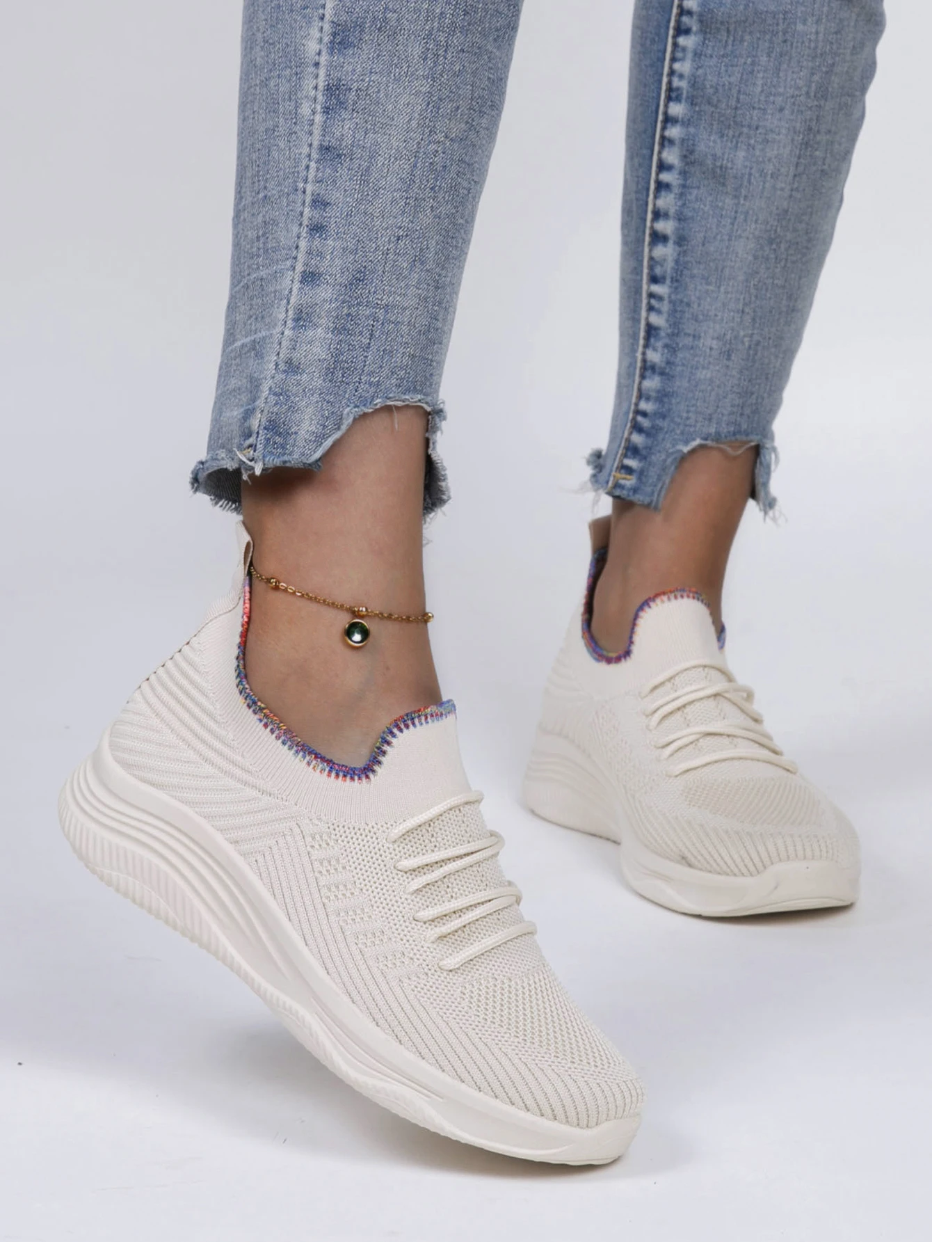 Spring new women\'s sports shoes, fashionable, breathable, lightweight, non-slip, wear-resistant, casual sports shoes, flat shoes