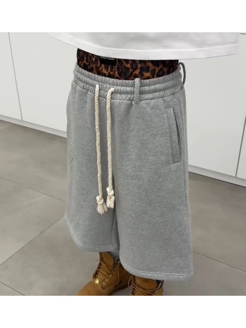 Nouveauté été 2026, short cinq-quarts sport décontracté rétro américain Y2K à double taille, style punk, tendance streetwear, mode ins, polyvalent et de niche
