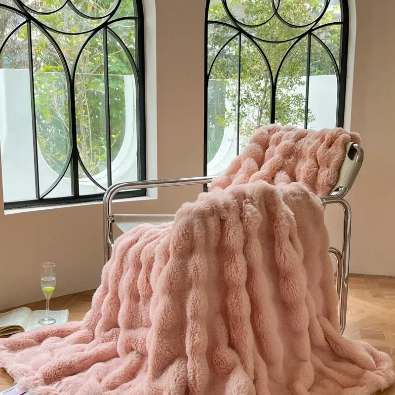 JFLEGAL Tuscan Faux Rabbit Fur Winter Warm Blankets for Beds High End Thicken Plush Throw Blanket Soft Comfortable Sofa Blanket