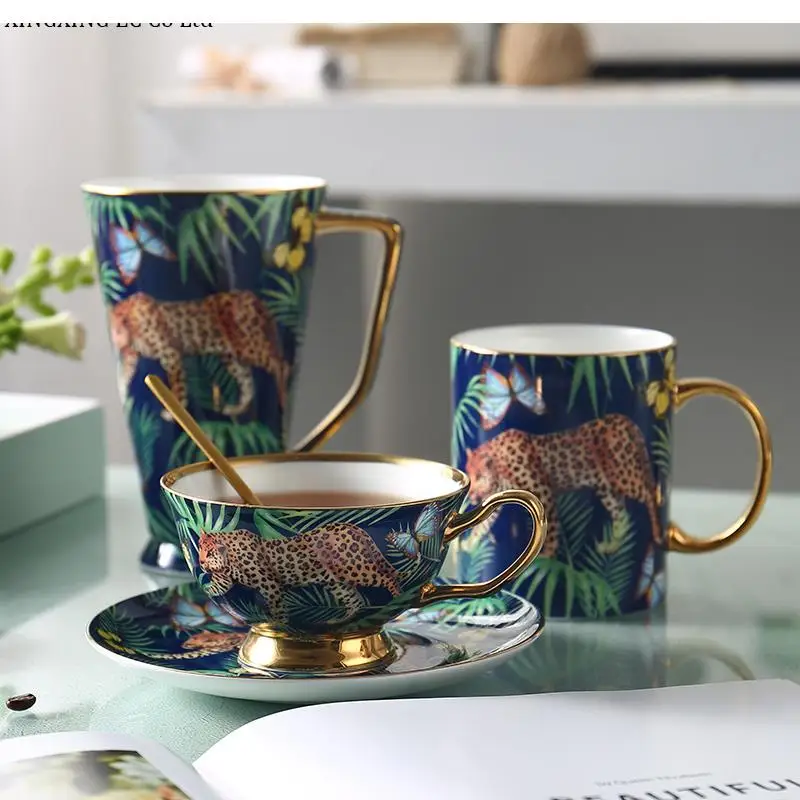 

Кофейная чашка и блюдце из костяного фарфора в европейском стиле, кружка 200 мл, 500 мл, большой емкости, набор для воды, подарочный цветочный чай