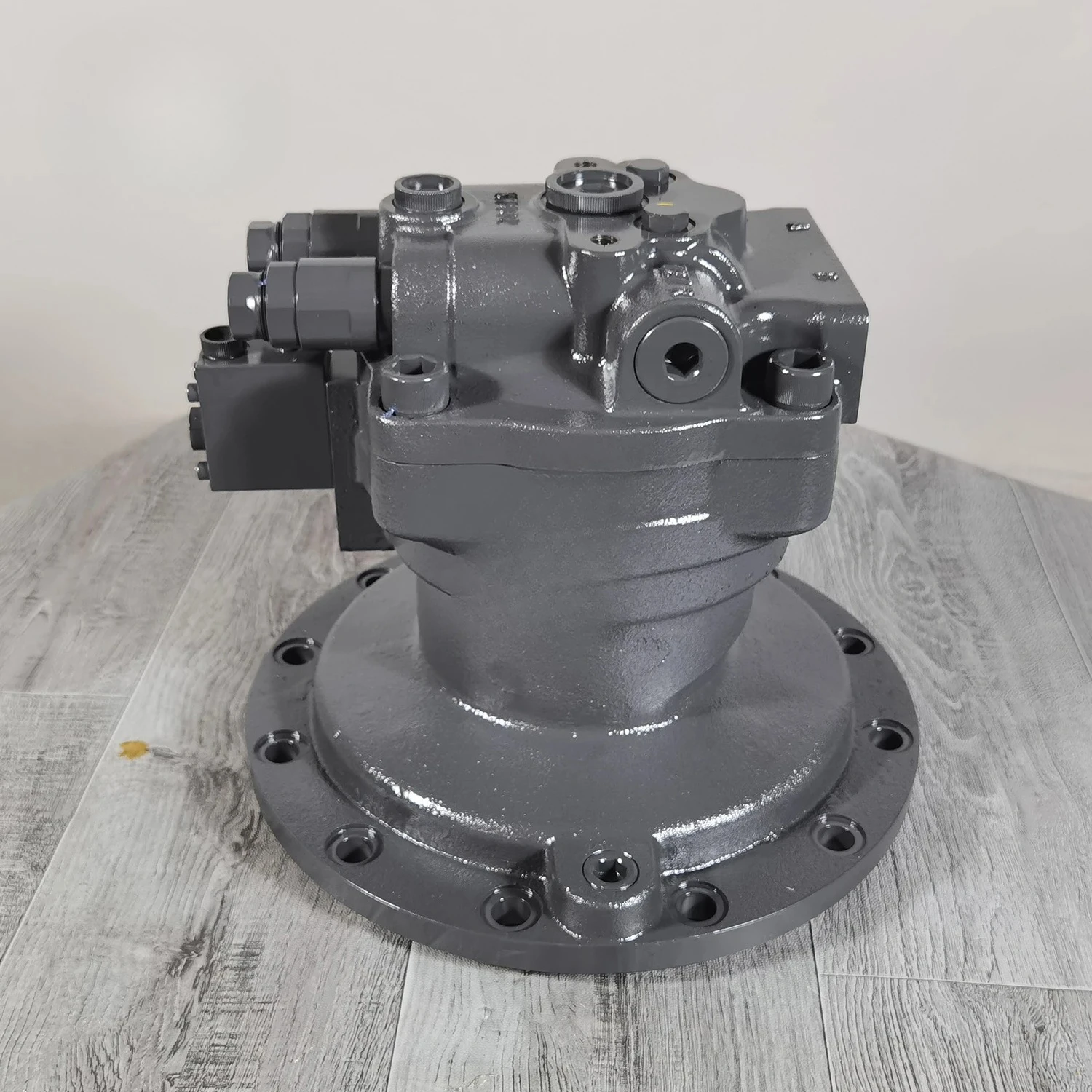 أجزاء حفارة عالية الجودة 401-00441C جهاز التأرجح DX300LC-9C DX300LC محرك التأرجح لدوسان