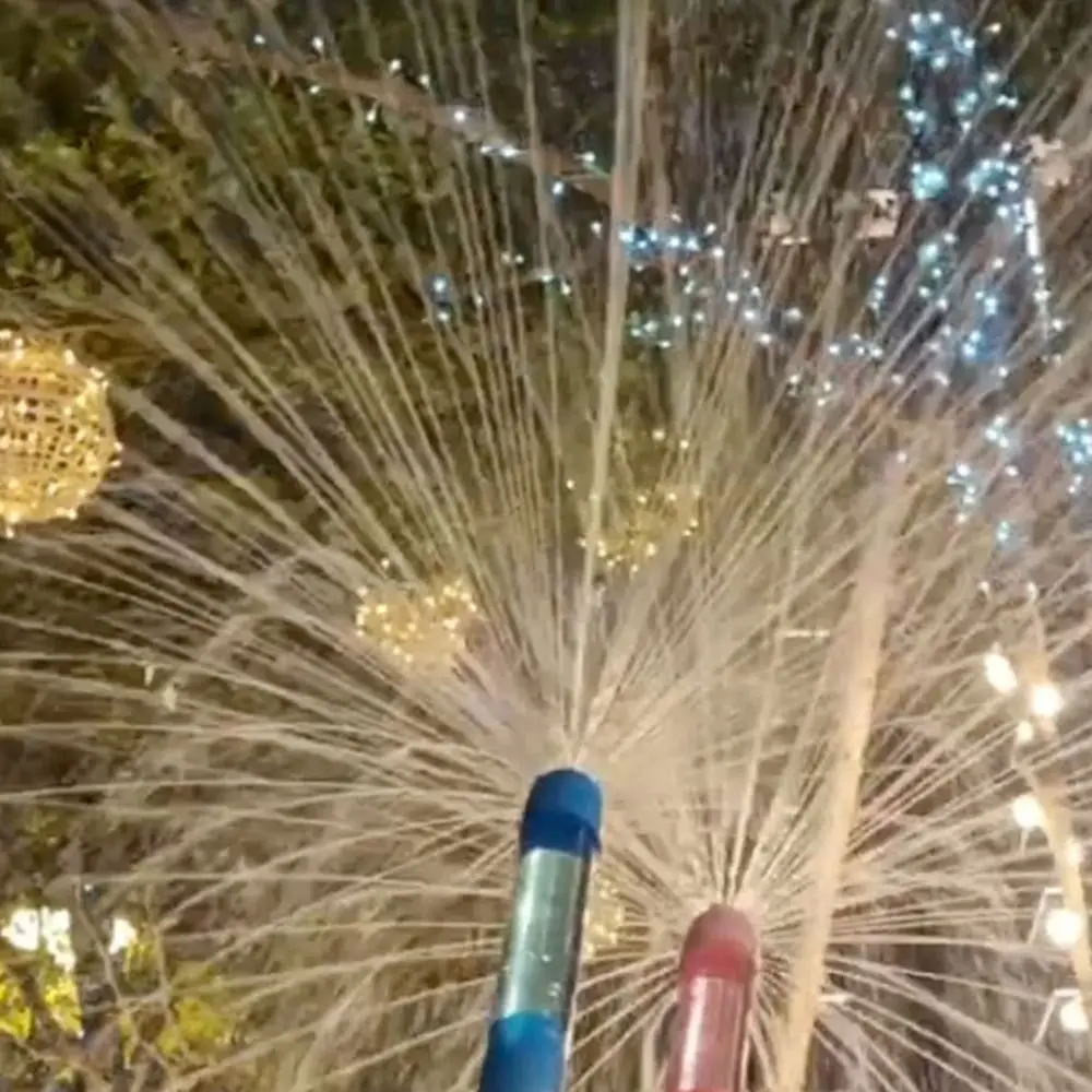 창의적인 풀아웃 스프레이 물 분사기 휴대용 다기능 물 분사 소품 야외 물 분사 스프링클러 사진 촬영용