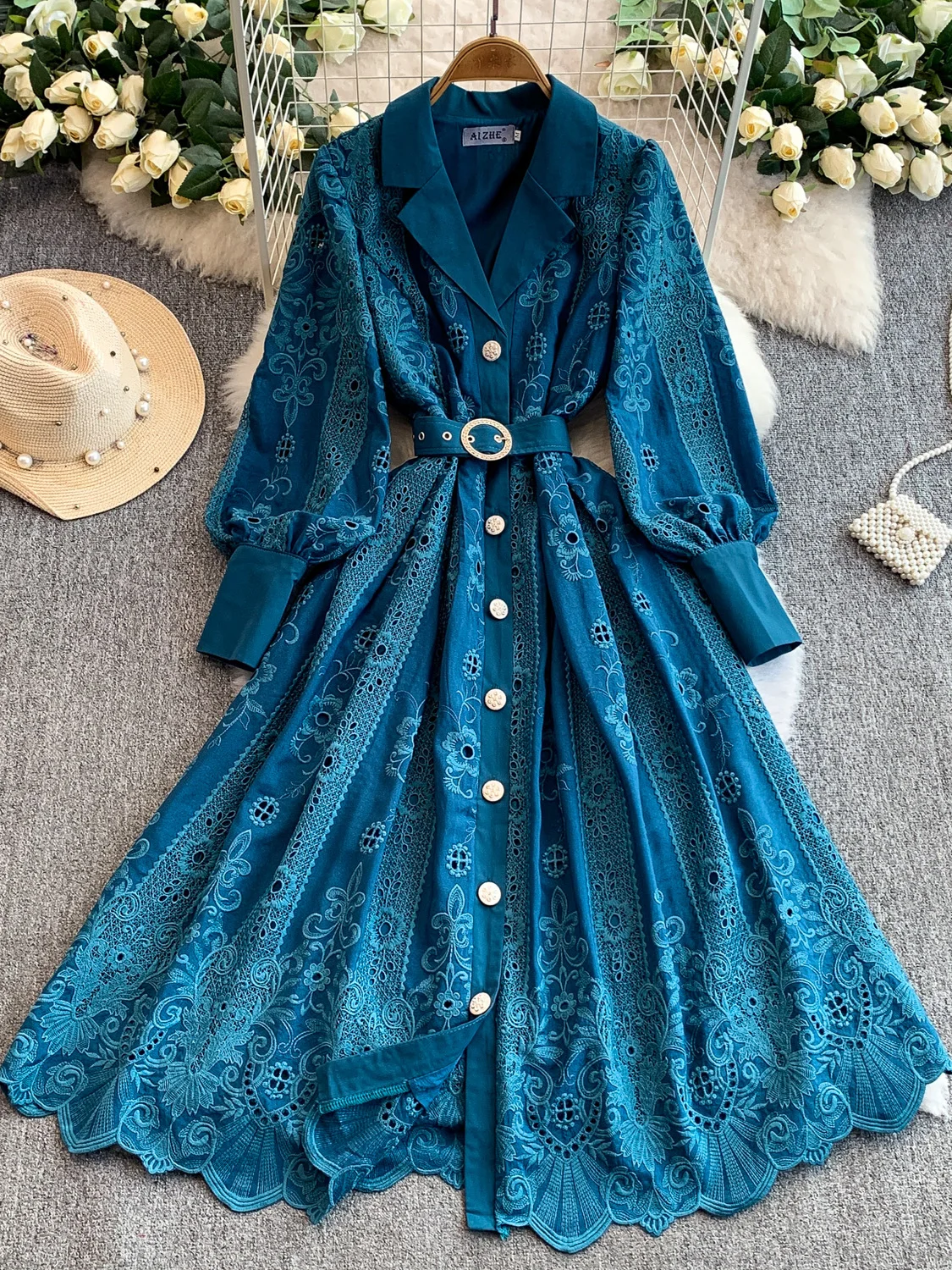 Traje retro con bordado hueco y peso pesado, cuello Dr, Otoño Invierno para mujer, cintura con un solo botón, adelgazante, hasta la rodilla...