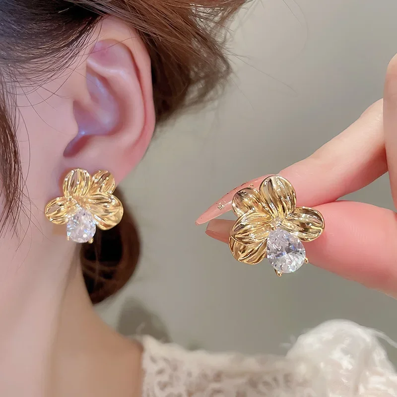 

Minar Sweet Shiny CZ Cubic Zirconia Flower Drop Earrings for Women Gold Plated Copper Pleated Floral Dangle Earrings Brincos