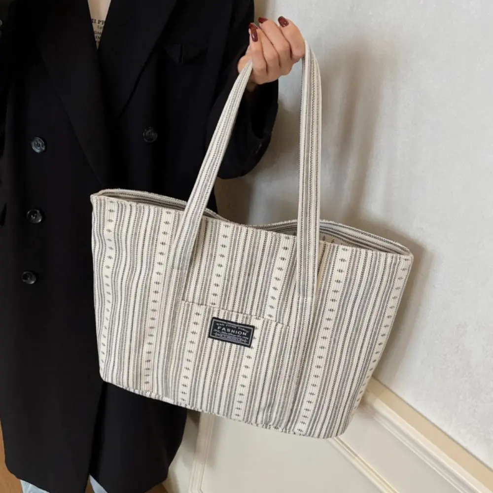 

Large Capacity Canvas Tote Bag Portable Original Mommy Bag Minority Design All-match Commuting Shoulder Bag Office Workers