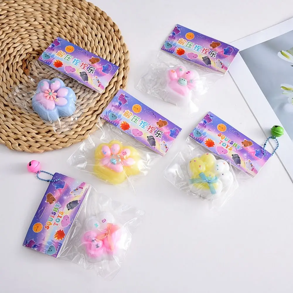 2 pz/set Interessante Morbido Zampa di Gatto Spremere Giocattolo In Silicone TPR Del Fumetto Agitarsi Giocattolo 3D Simpatico Gatto Zampa Pizzico Giocattolo Per Bambini