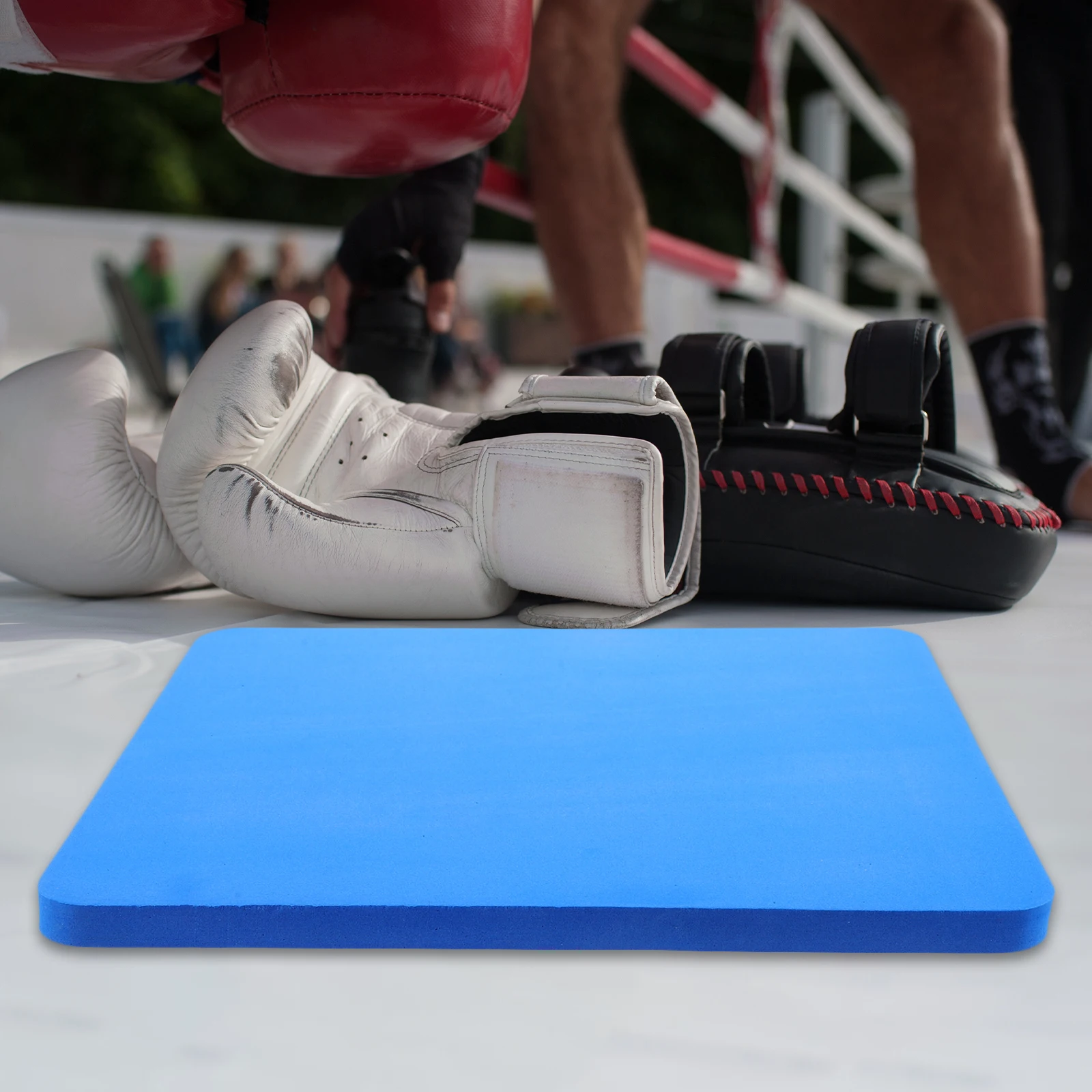 

Red EVA Foam Performing Punching Board Martial Arts Supply Taekwondo Training Karate Breaking Boards Portable Daily Use