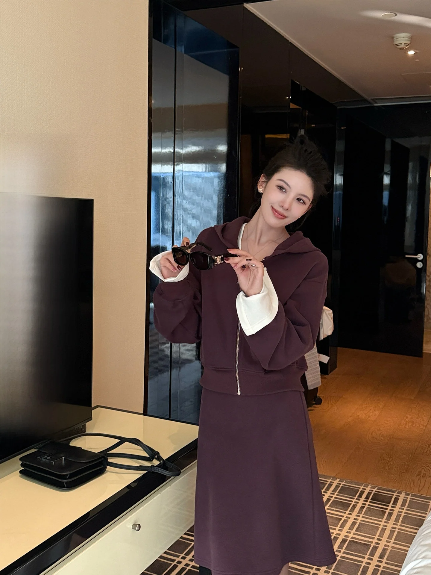 

Свободный худи на молнии с длинными рукавами для женщин, повседневный, из зимней коллекции, не мнется, комфортный, прямого кроя