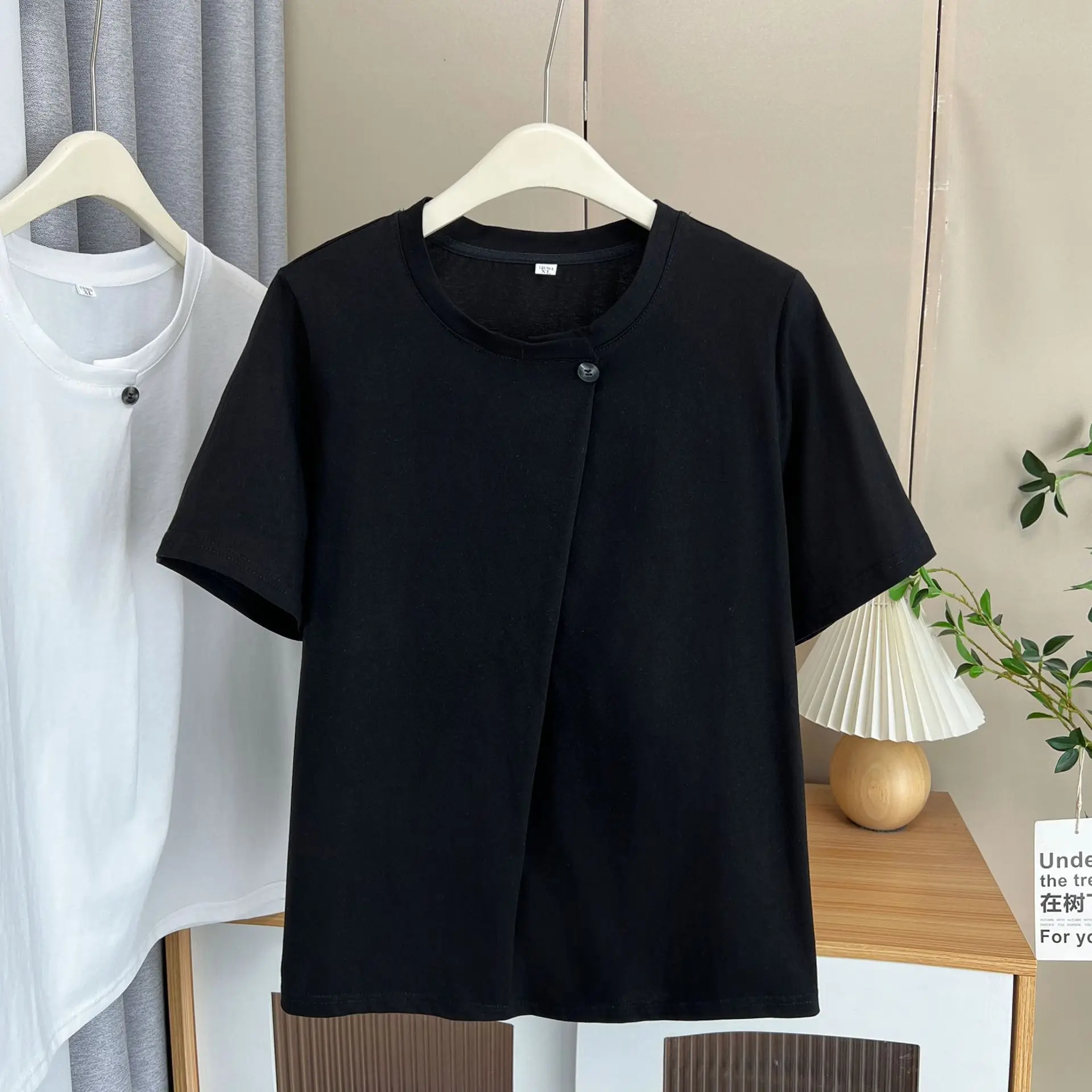 

2025 Summer Plus Size Top New Design One Button Round Neck Short Sleeve Tees 100kg Women T-shirt 803