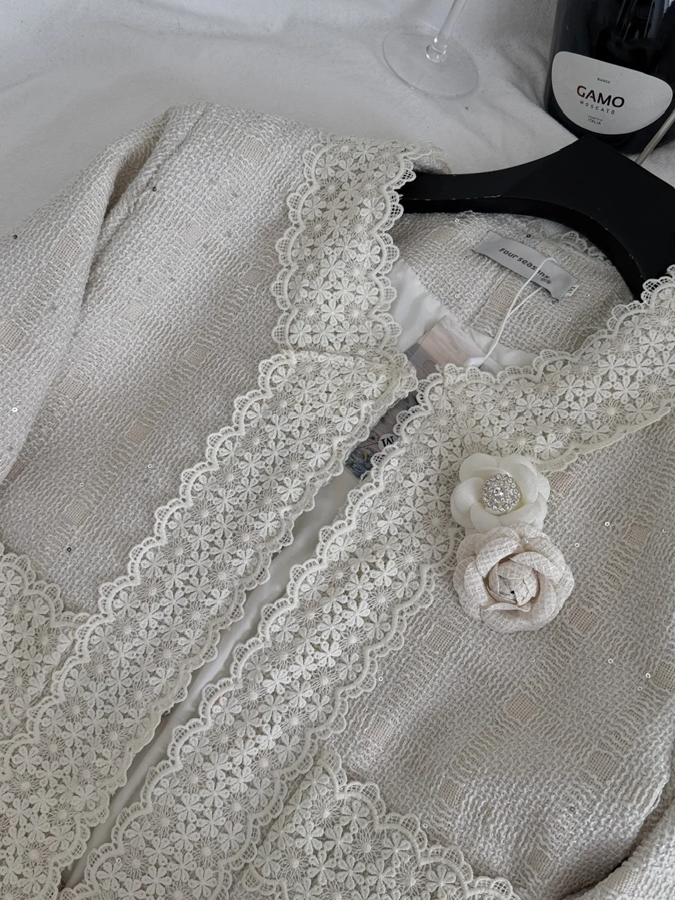 Ele الدانتيل الربط الترتر الأبيض صغير Fraance تويد ort معطف المرأة عادية الأزهار زر علوي حتى الدفء النبات الأزهار