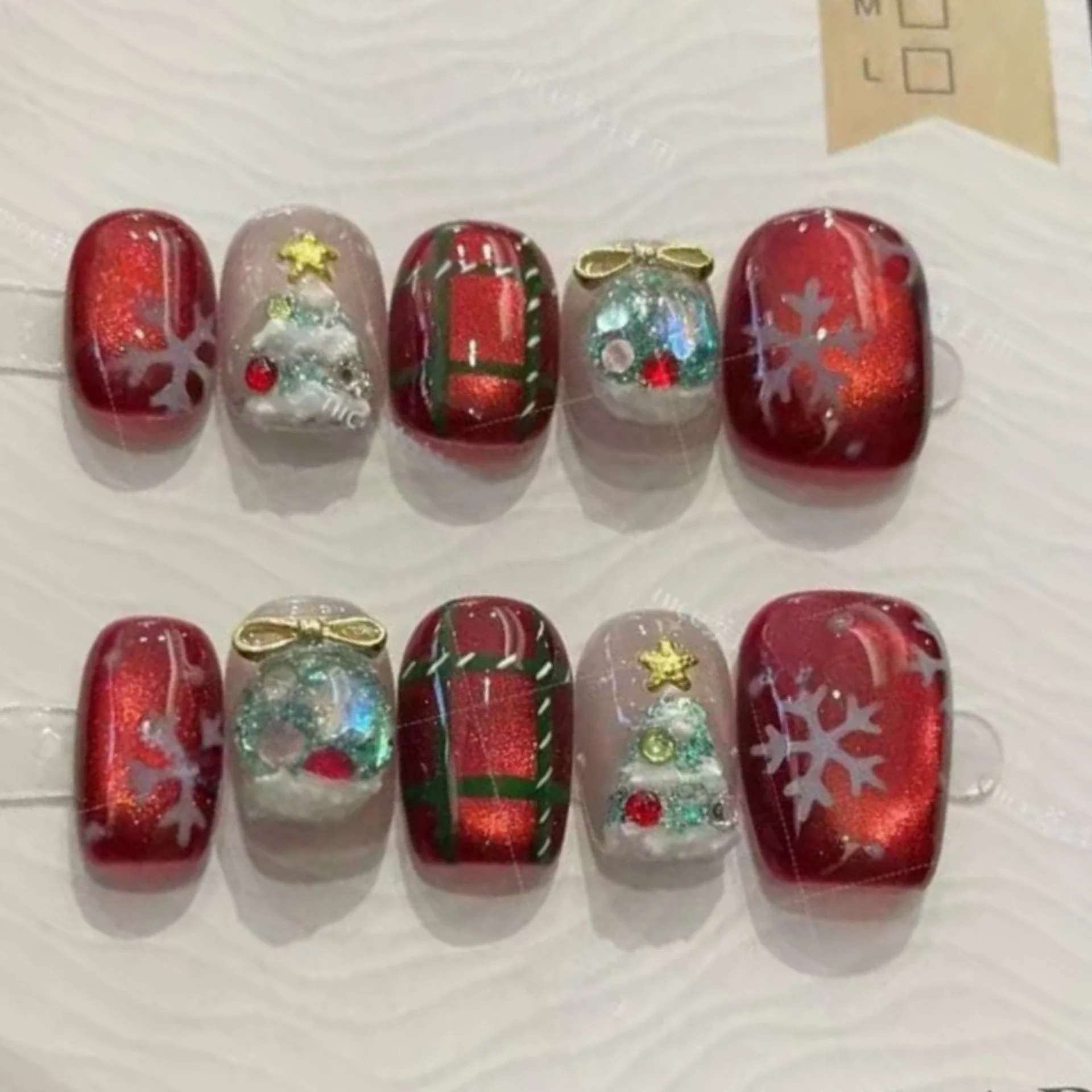 10 pièces à la main faux ongles pointe noël mignon rouge oeil de chat court carré rond presse sur ongles Art flocon de neige arbre conception faux ongles