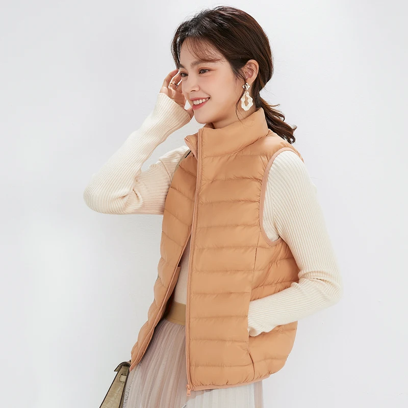 Women 90% White Duck Down Vest Soft Matte fabric Ultra Light Vest Portable Sleeveless Jacket Autumn Winter Coat High quality