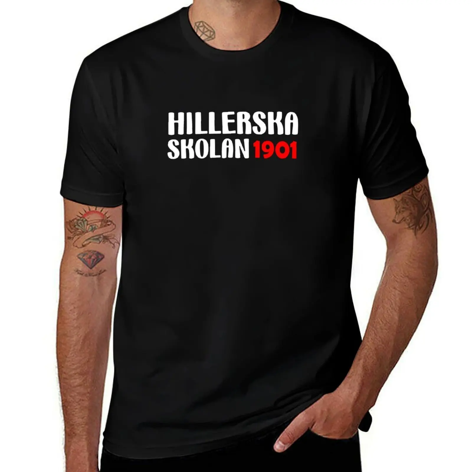 

Hillerska Skolan 1901 text design T-Shirt tops sports fans boys animal print new edition cotton t shirt men