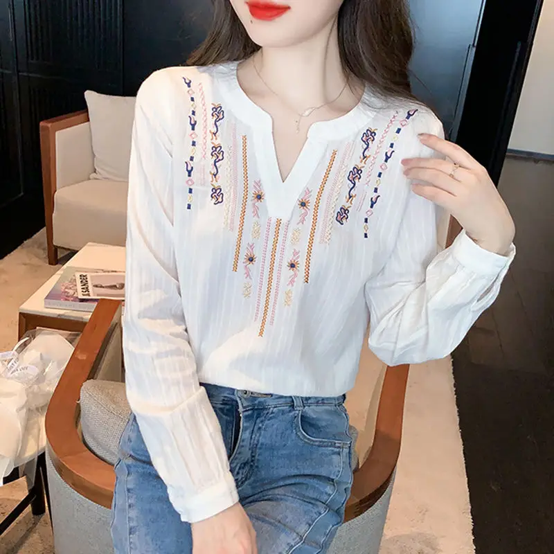 100% Cotton White pullovers shirt lady 2023 spring Autumn new Korean Loose and versatile Embroidery Long Sleeve Button Blouse