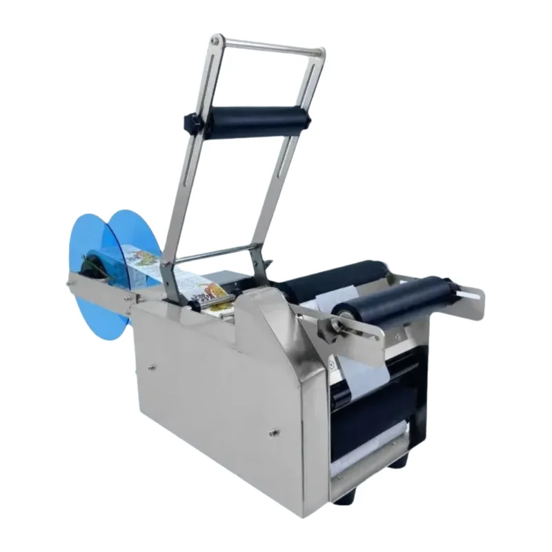 

Полуавтоматическая этикетировочная машина для круглых бутылок с функцией кодирования Самоклеящаяся этикетка в рулонах Одиночная этикетка