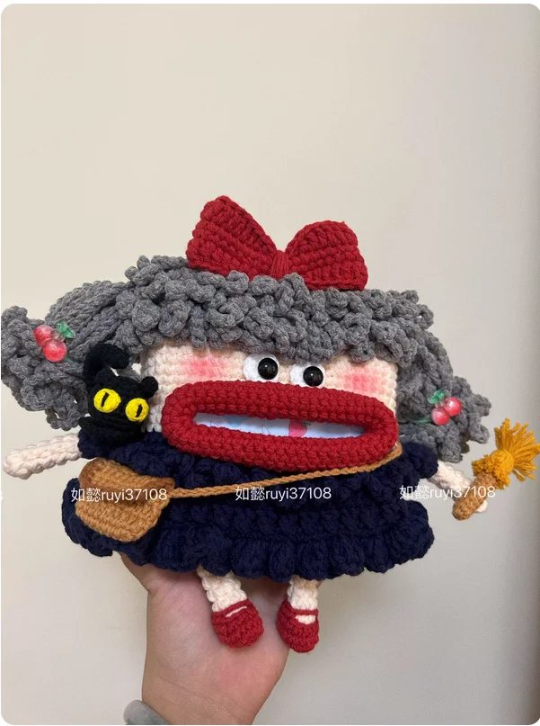 Sausage Lips Big Mouth Tissue Box DIY Crochet Kit - Handmade Crocheted Tissue Box, Car Hanging Ornament