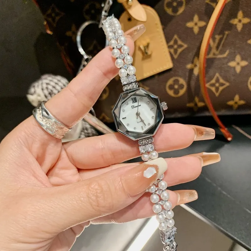 2024 Quality Luxury Ladies Watch With Rhinestone Elegant Pearl Bracelet Women Watches Quartz Rectangle Wristwatch For Gift